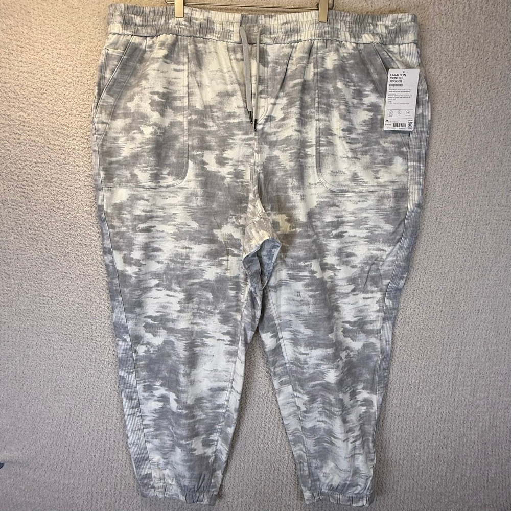 Athleta NWT Farallon Printed Jogger Pants Women's Size 26‎ Tie Dye Inversion